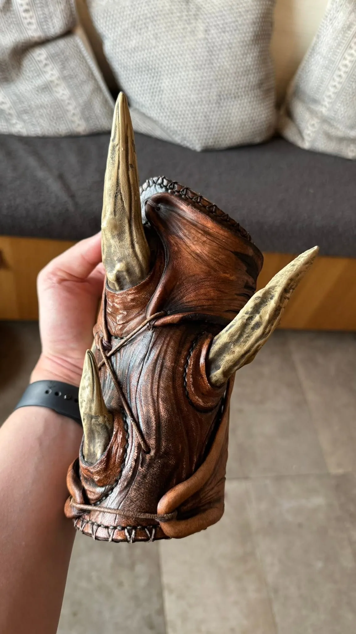 Dragon Claw Bracer